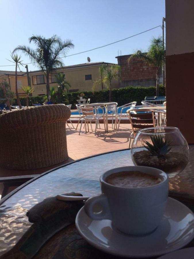 Bed And Breakfast La Medusa イーゾラ・ディ・カーポ・リッツート エクステリア 写真
